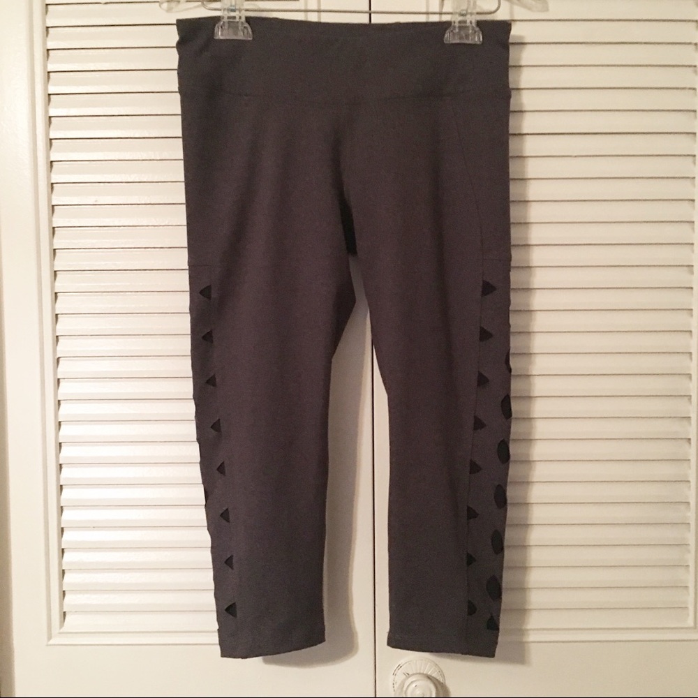 Betsey Johnson performance cropped pant